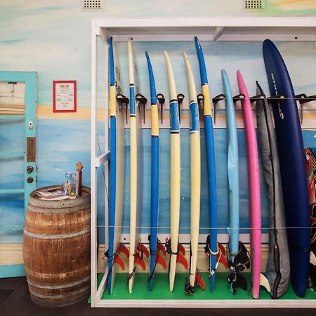 Pirates Backpackers Hostel Fremantle Exterior photo
